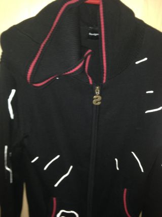 Chaqueta Desigual Negra con Detalles Rojos