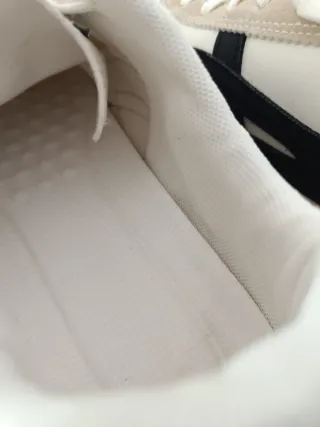 Zapatillas Retro Grises y Blancas