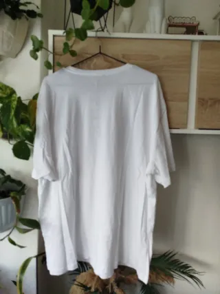 Camiseta detalle perlas Zara