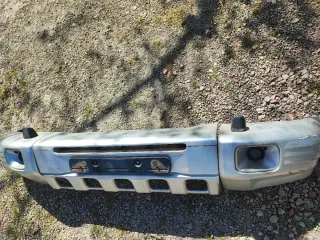 Paragolpes Delantero Mitsubishi Montero 2