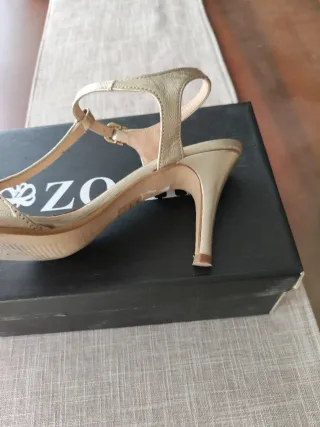 Sandalias de tacón piel doradas