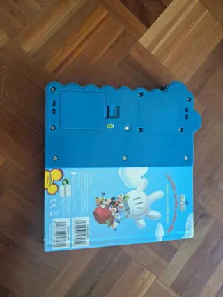 Libro "¡Arriba, arriba y más allá!" Mickey Mouse