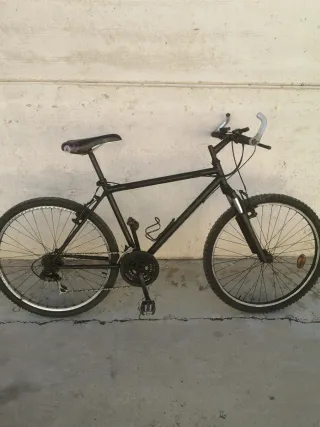 Bicicleta de Montaña Negra