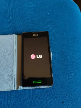 Teléfono LG E460 Negro