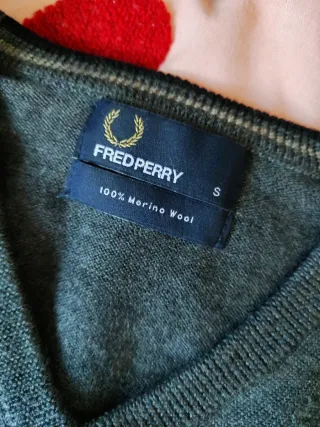 Jersey Fred Perry cuello pico lana merino S