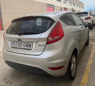 Ford Fiesta como nuevo, con sólo 77.000km
