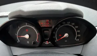 Ford Fiesta como nuevo, con sólo 77.000km