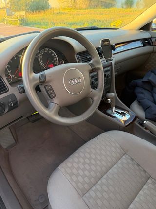 Audi A6 2.4 V6