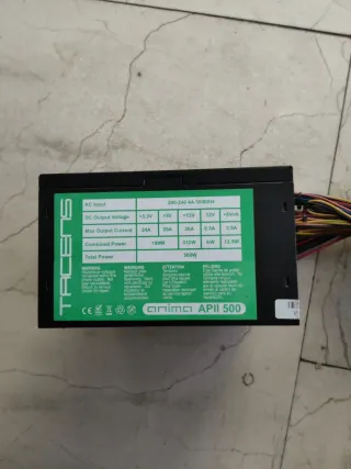 Fuente de Alimentación PC Negra