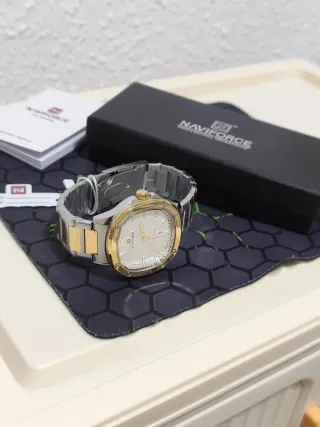 Reloj Naviforce Hombre Oro y Plata