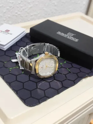 Reloj Naviforce Hombre Oro y Plata