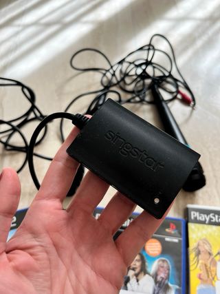 Micrófonos Sing Star PS2 + 3 Juegos