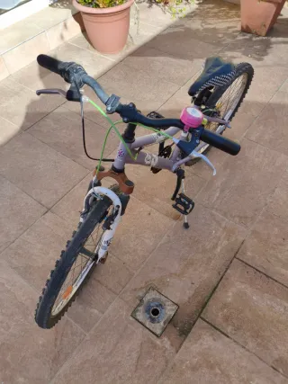 Bicicleta niña b'Twin 24"