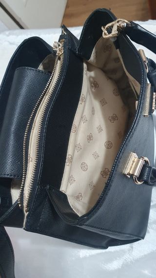 Bolso Guess Negro con Monedero