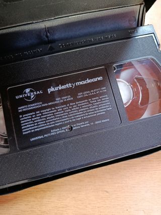 Películas VHS, con caja de videoclub (2)