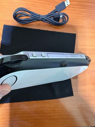 Ps Vita OLED Blanca Nueva Pantalla