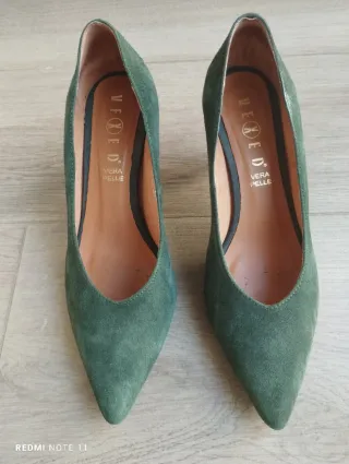 Lote de 3 pares de Stilettos rojos, verdes y negro