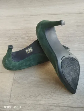 Lote de 3 pares de Stilettos rojos, verdes y negro