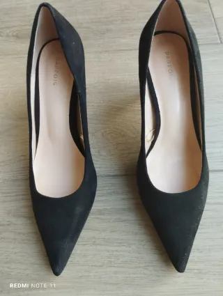 Lote de 3 pares de Stilettos rojos, verdes y negro