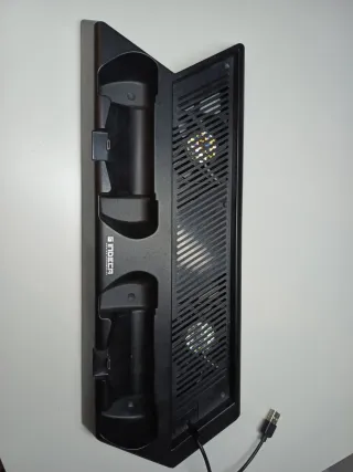 Base Carga PS4 con 3 Puertos USB