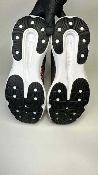 Under Armour Infinite Negro/Rojo - Talla 45