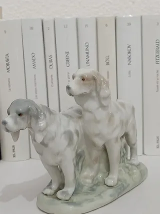 Figuras de porcelana de perros