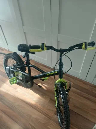 Bicicleta infantil B'TWIN negra y verde