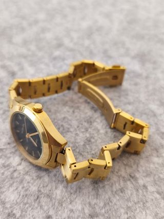 Relógio de Pulso Dourado Elegante - Novo