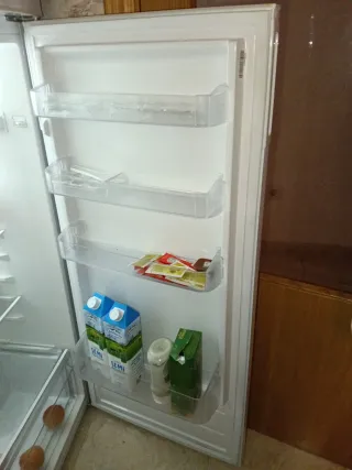 Frigorífico con congelador blanco