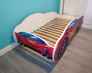 Cama infantil coche de carreras