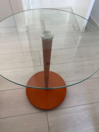 Mesa auxiliar cristal y madera