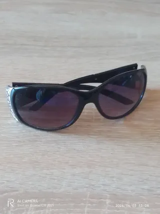 Gafas de sol elegantes mujer