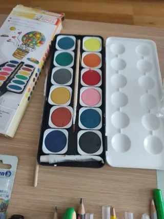 Lote pinturas y material escolar niños