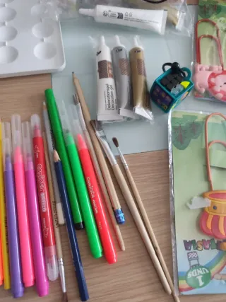 Lote pinturas y material escolar niños