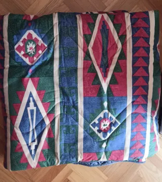 Edredón estampado geométrico para cama de 90