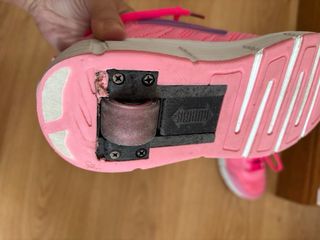 Zapatillas con ruedas rosas y moradas talla 35-36