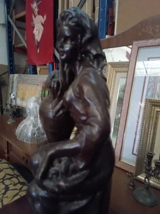 ESTATUA PIE DE MARMOL RESINA ARTISTISTA URREGUI