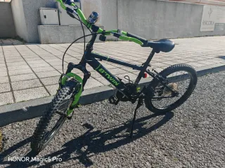 Bicicleta BTWIN 20 Negra y Verde