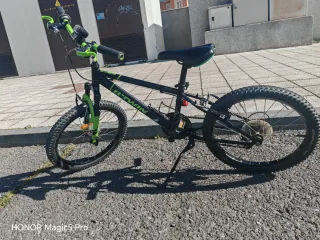Bicicleta BTWIN 20 Negra y Verde