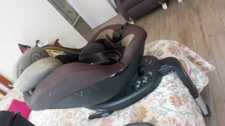 Silla de coche giratoria para bebé