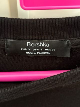 Vestido negro Bershka manga larga