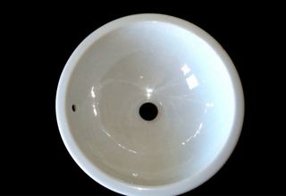 Lavabo cerámico para encastrar.