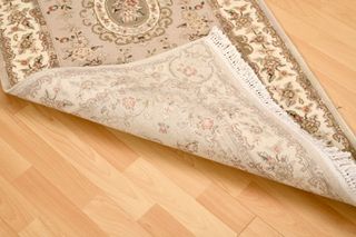 Alfombra persa lana y seda hecha a mano