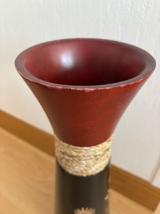 Jarrón de madera con cuerda