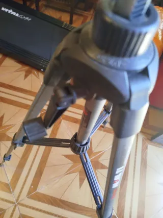 2 Trípodes para cámara antiguos