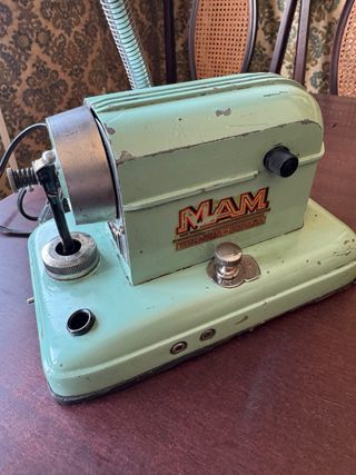 Lámpara y motor máquina coser MAM Vintage