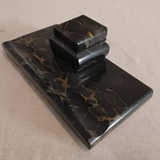 Antico calamaio in marmo nero