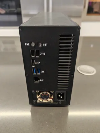 ASRock Steam Machine BC-250 Completa