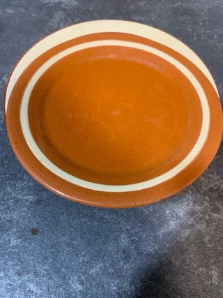 Platos antiguos de terracota
