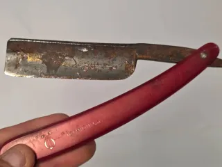 Navaja de afeitar antigua Claramónica